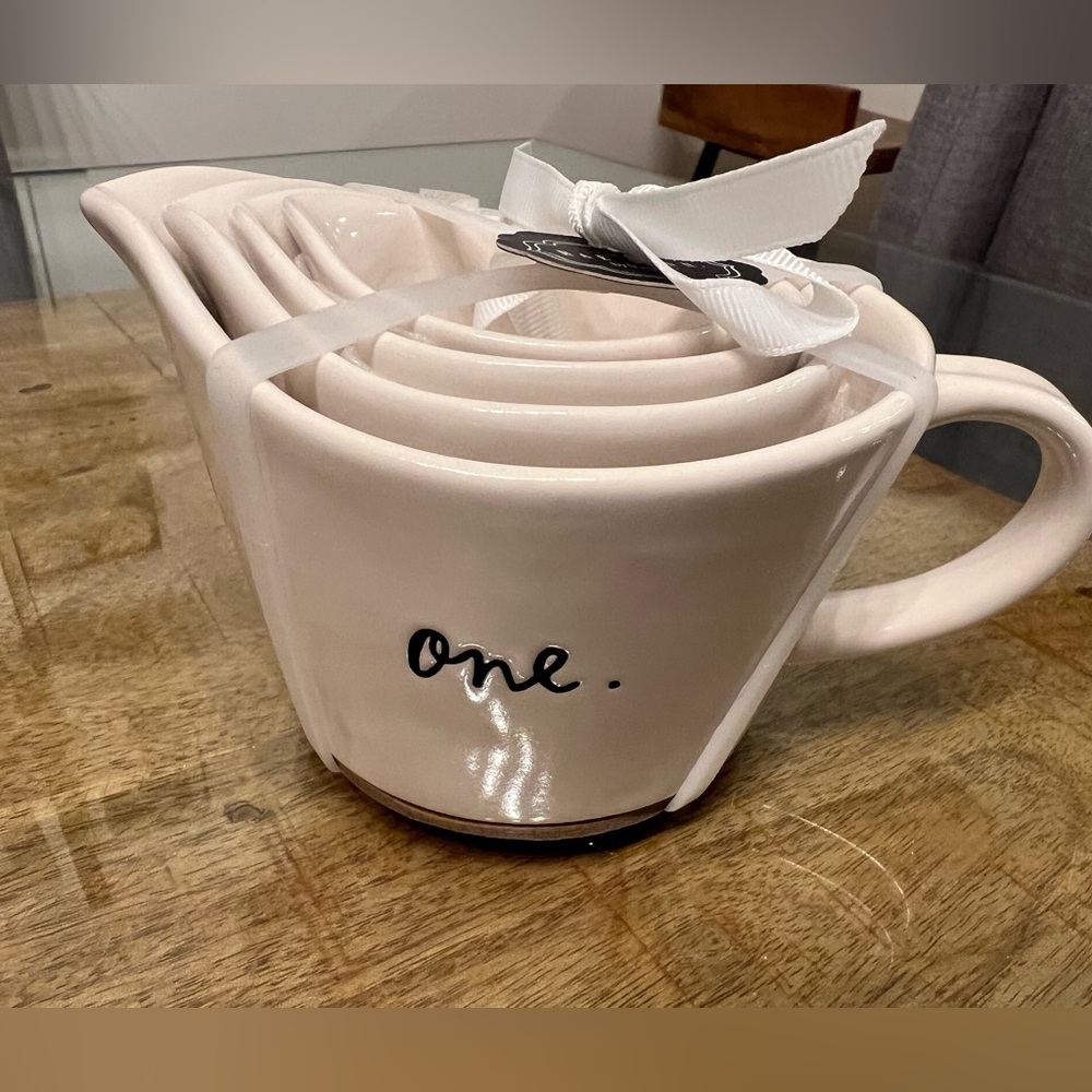 - Rae Dunn measuring cups